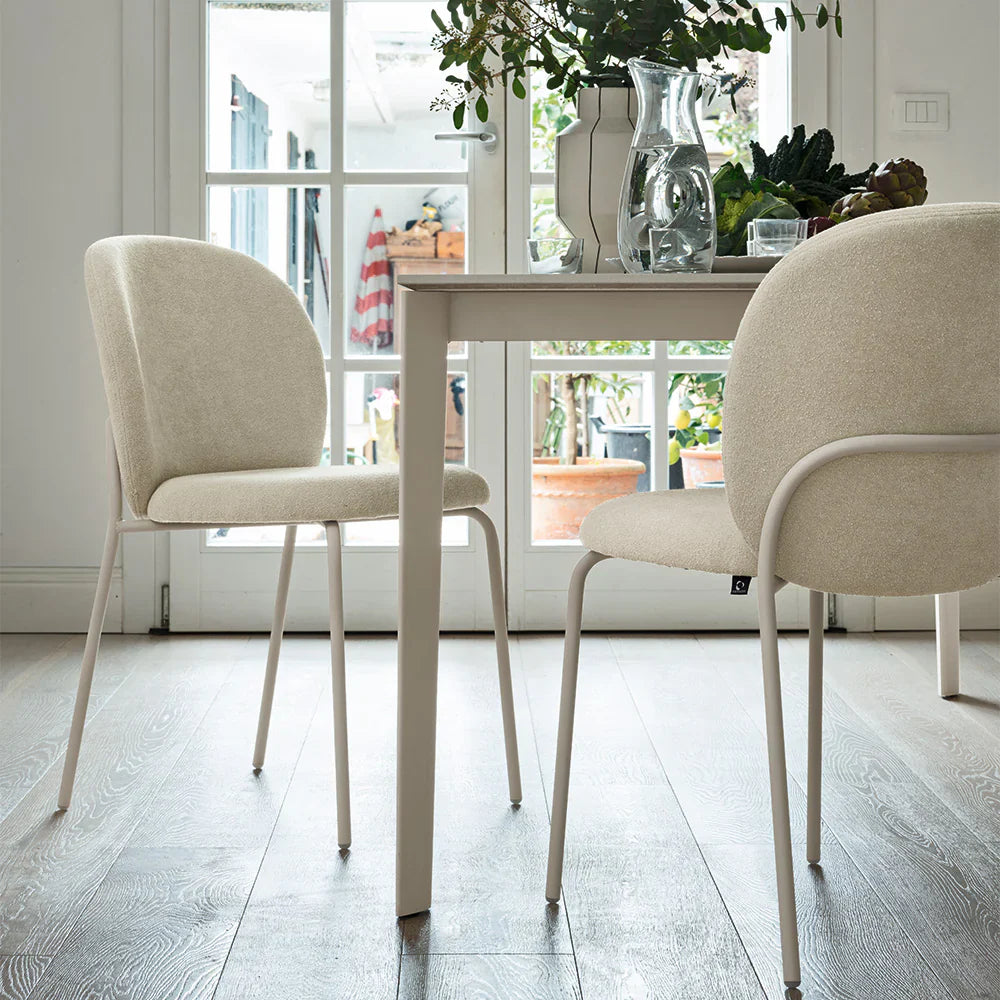 Cozy Mid Chair