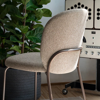 Cozy Mid Chair